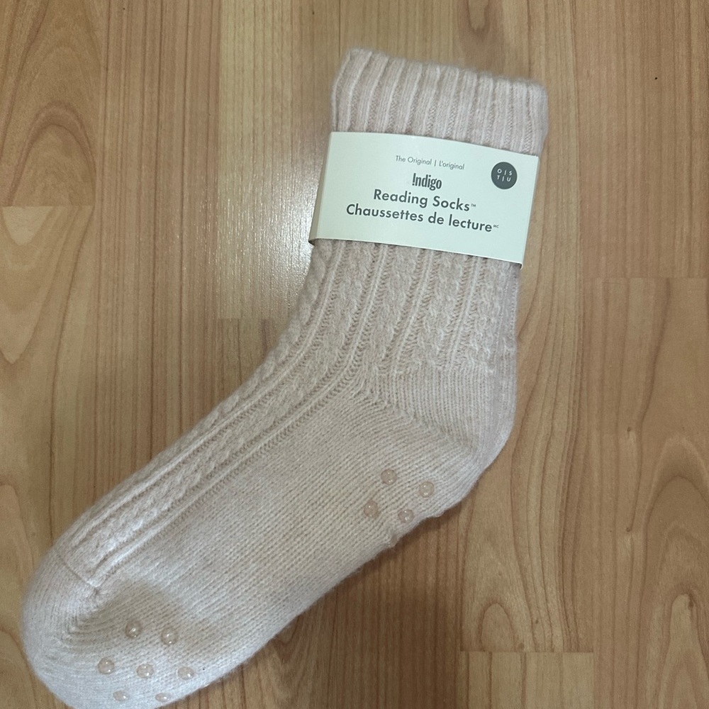 NWT Indigo Light Pink Reading Socks